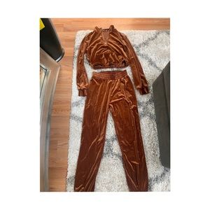 Cute jumpsuit out for